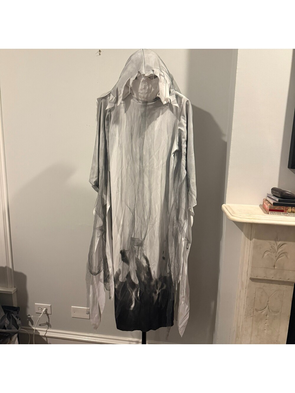 Adult White Tattered Ghoul Ghost Halloween Costume Set - Size Large
